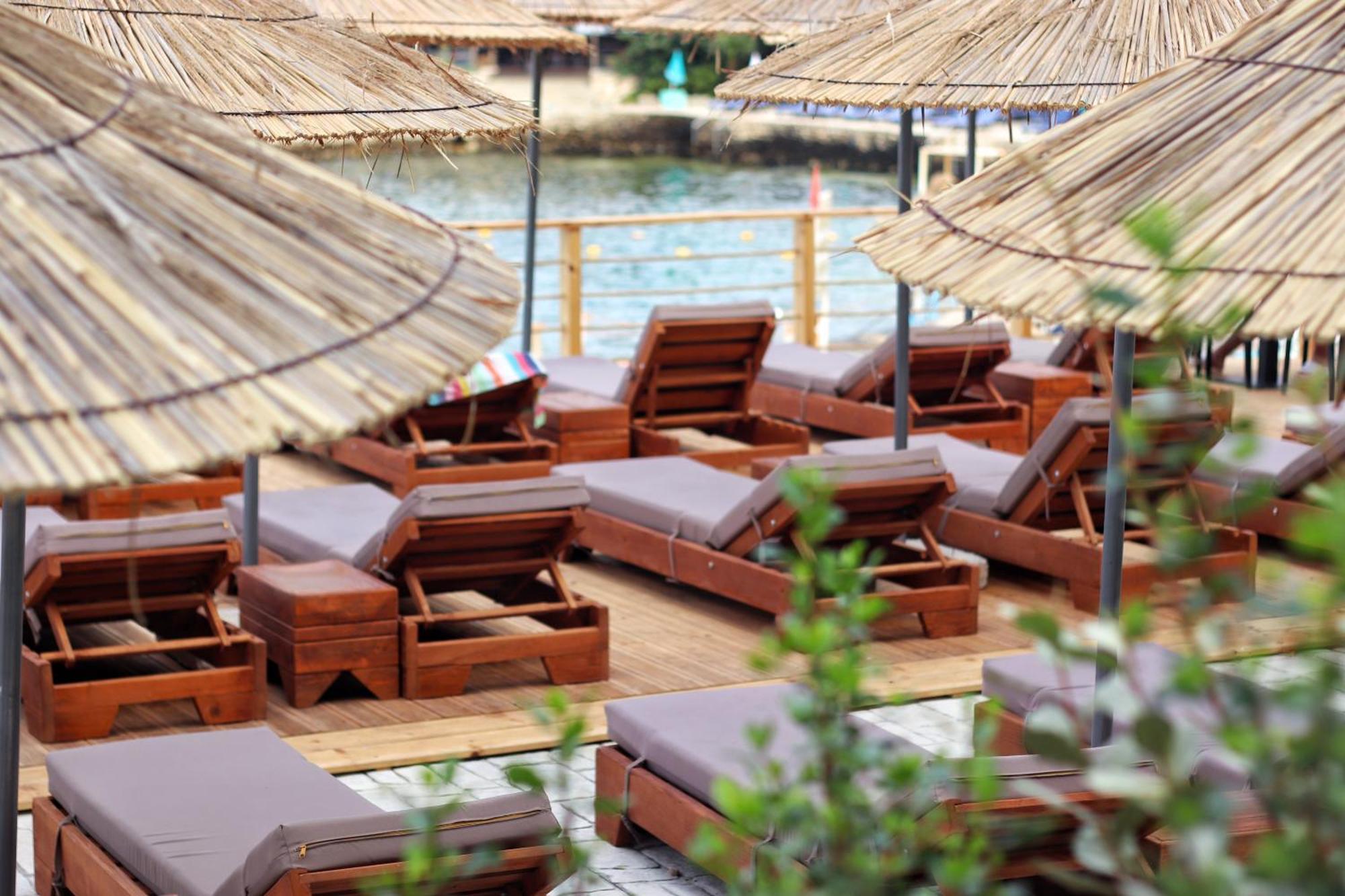 Golden Beach Suites Sarandë 외부 사진