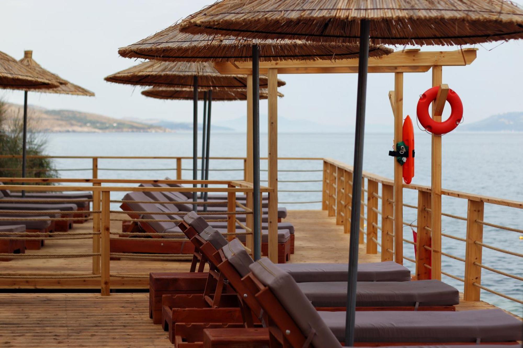 Golden Beach Suites Sarandë 외부 사진